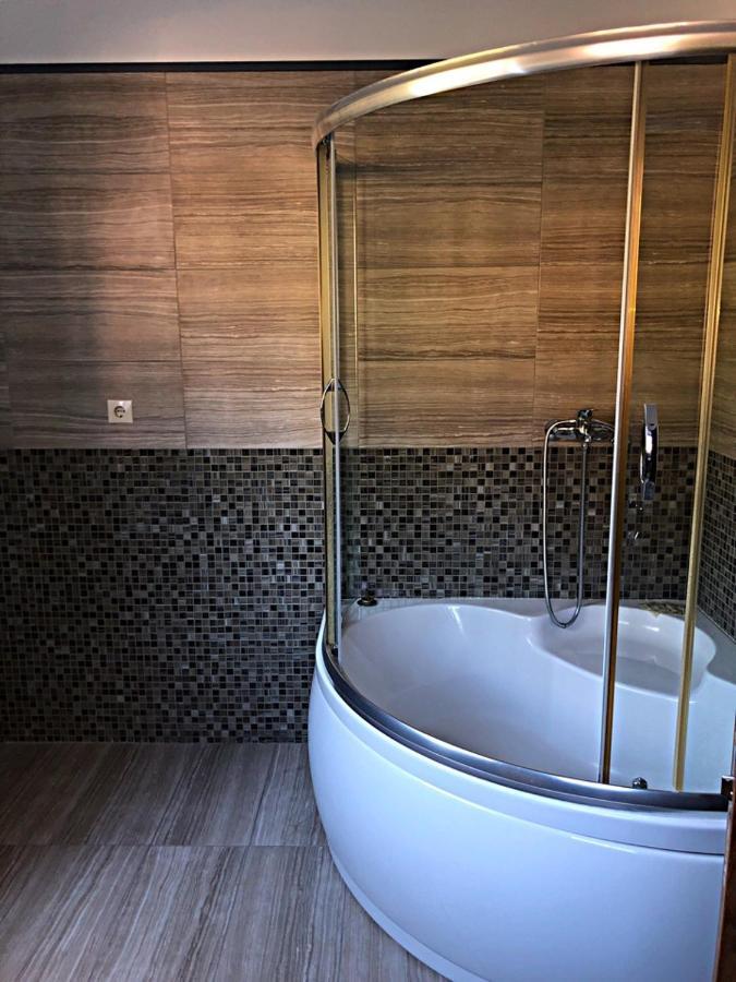 Spa Hotel Karakas Szuhumi Kültér fotó