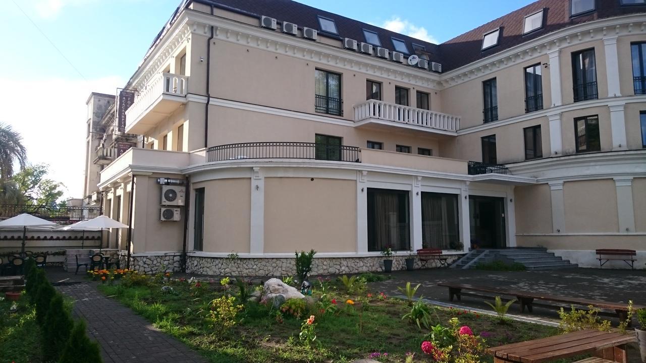 Spa Hotel Karakas Szuhumi Kültér fotó