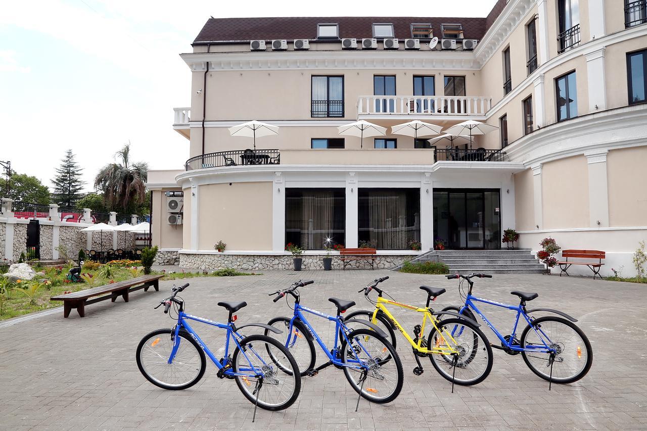 Spa Hotel Karakas Szuhumi Kültér fotó
