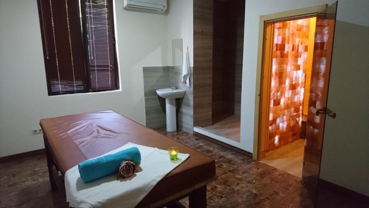 Spa Hotel Karakas Szuhumi Kültér fotó
