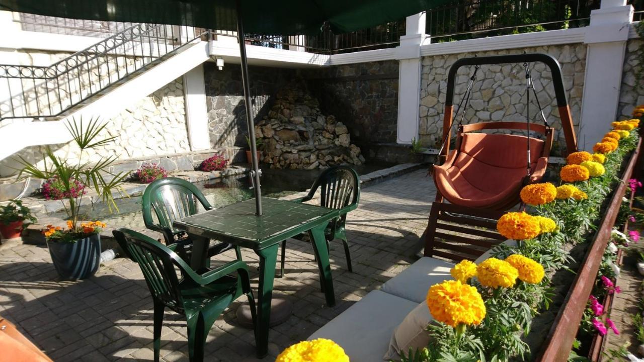 Spa Hotel Karakas Szuhumi Kültér fotó
