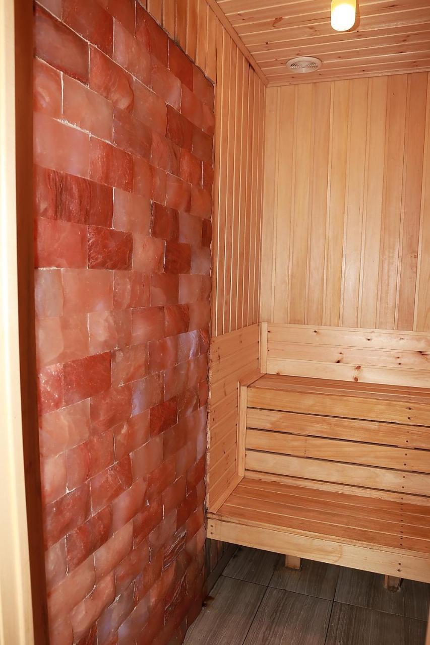 Spa Hotel Karakas Szuhumi Kültér fotó