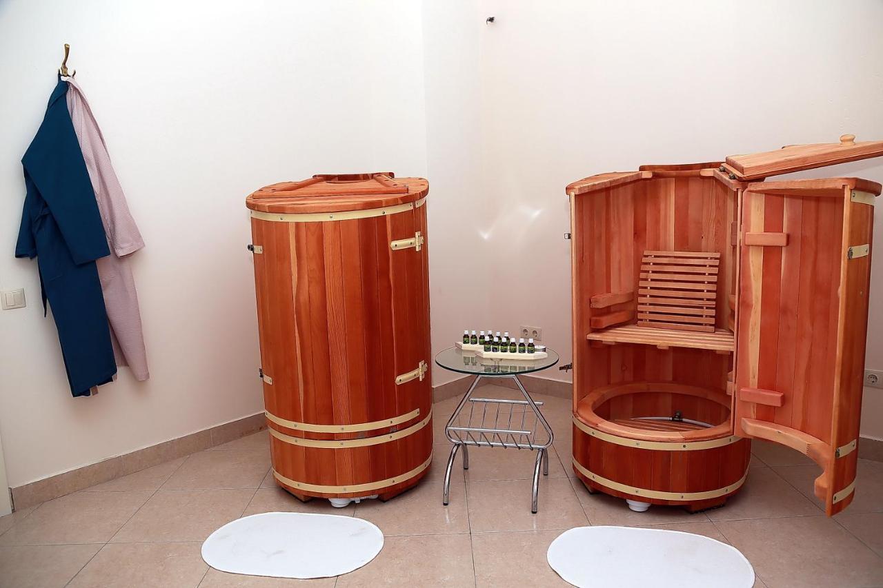 Spa Hotel Karakas Szuhumi Kültér fotó
